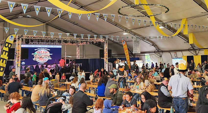 Oktobefest-inside2.jpg
