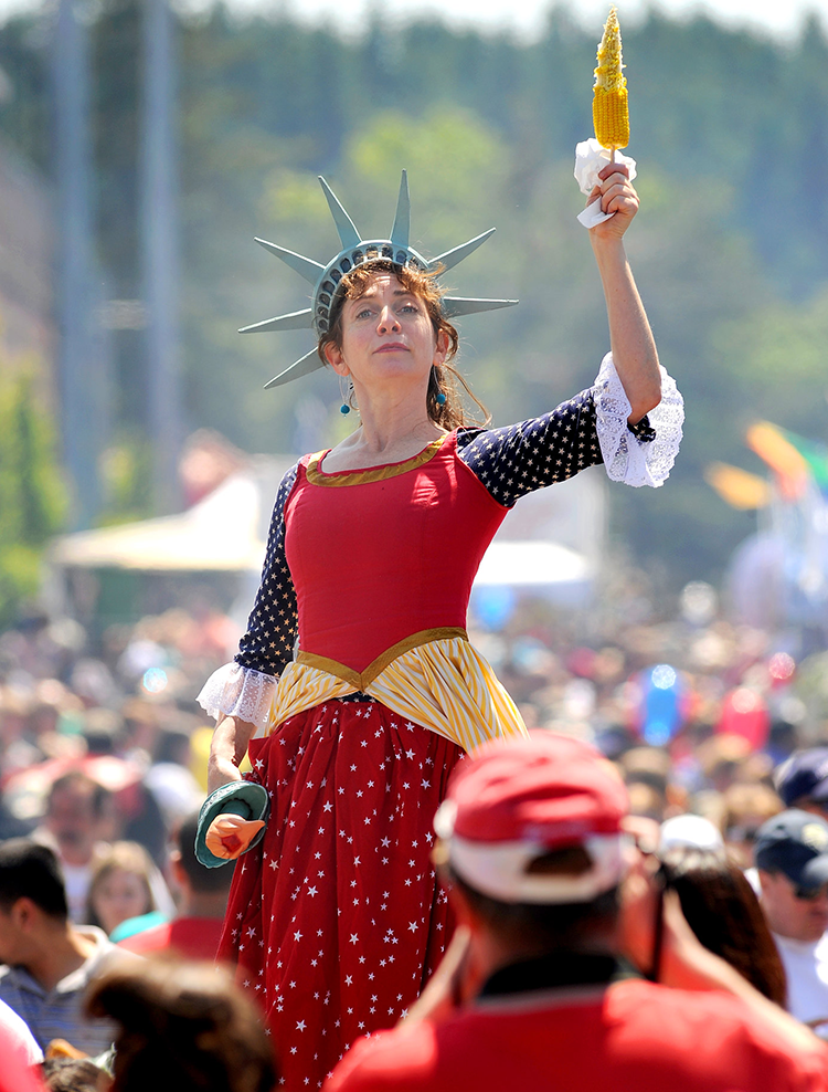 Freedom-Fest-stilts.png